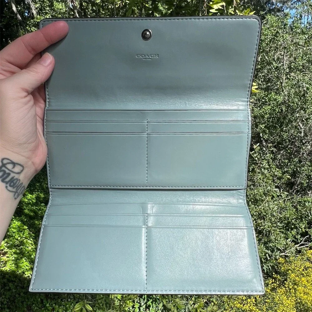 COACH VINTAGE Trifold Wallet Blue Pebble Leather with Gold Hardware AUTHENTIC - Picture 3 of 7